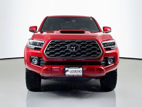 Used 2022 Toyota Tacoma TRD Sport w/ TRD Premium Sport Package AWD/4WD image 2