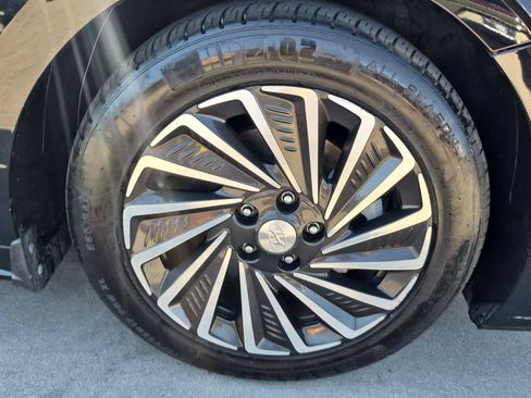 Used 2023 Hyundai Sonata SEL FWD image 12