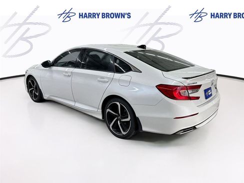 Used 2022 Honda Accord Sport image 2