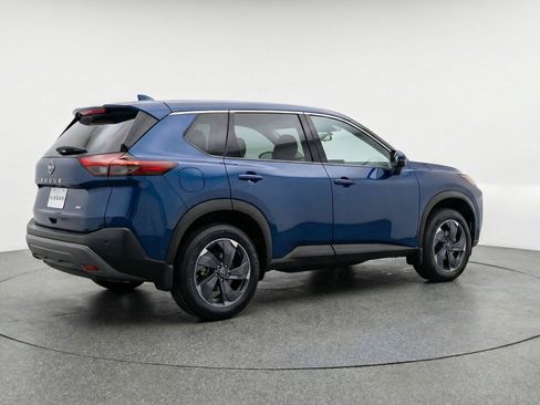 Used 2025 Nissan Rogue SV image 9