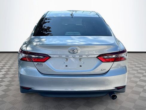 Used 2021 Toyota Camry LE image 7