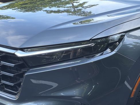 Used 2023 Honda CR-V EX-L image 6