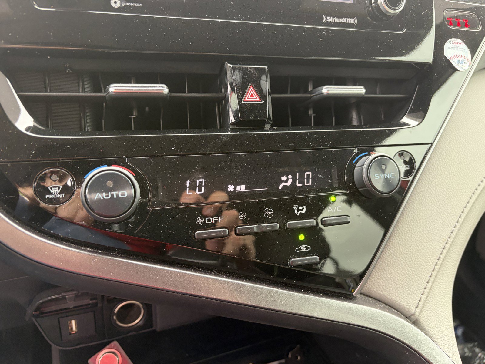 Used 2023 Toyota Camry SE FWD image 19