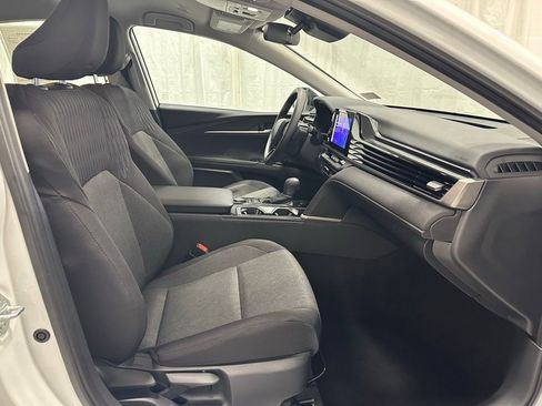 Used 2025 Toyota Camry LE image 60