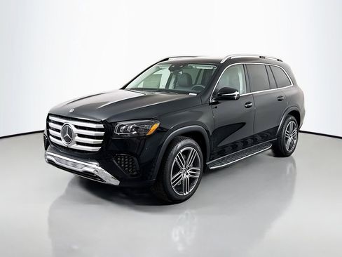 Used 2026 Mercedes-Benz GLS 450 4MATIC image 3