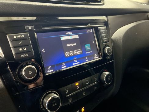 Used 2020 Nissan Rogue Sport S image 13