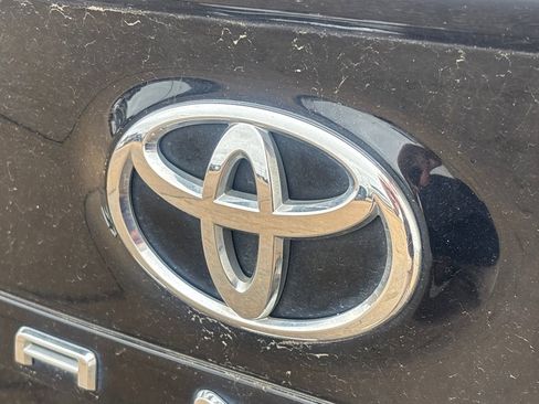 Used 2023 Toyota Camry SE w/ Convenience Package image 28