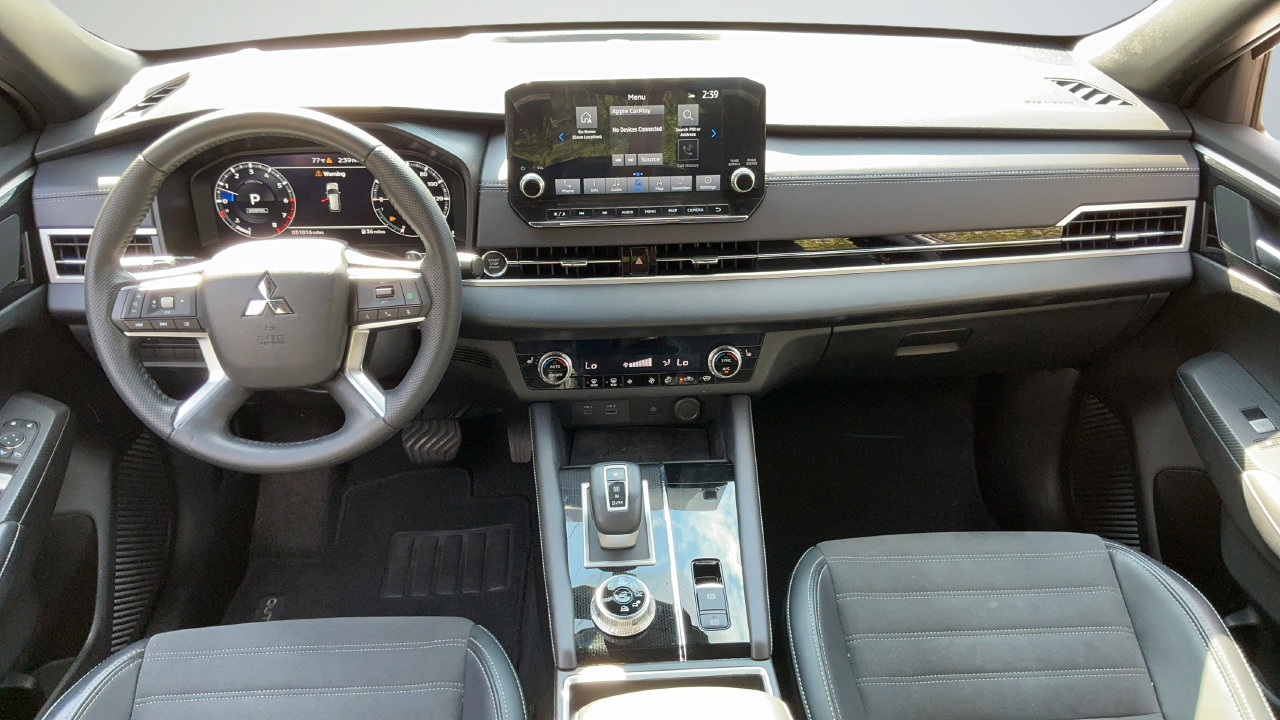 Used 2024 Mitsubishi Outlander SE Black Edition AWD/4WD image 7