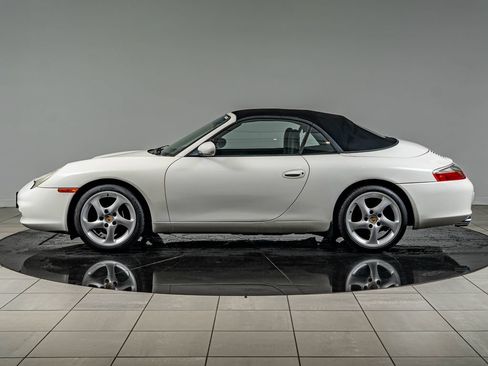 Used 2003 Porsche 911 Carrera RWD image 2