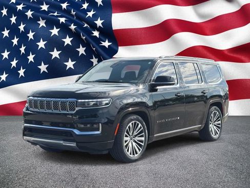Used 2023 Jeep Grand Wagoneer Series III AWD/4WD image 12