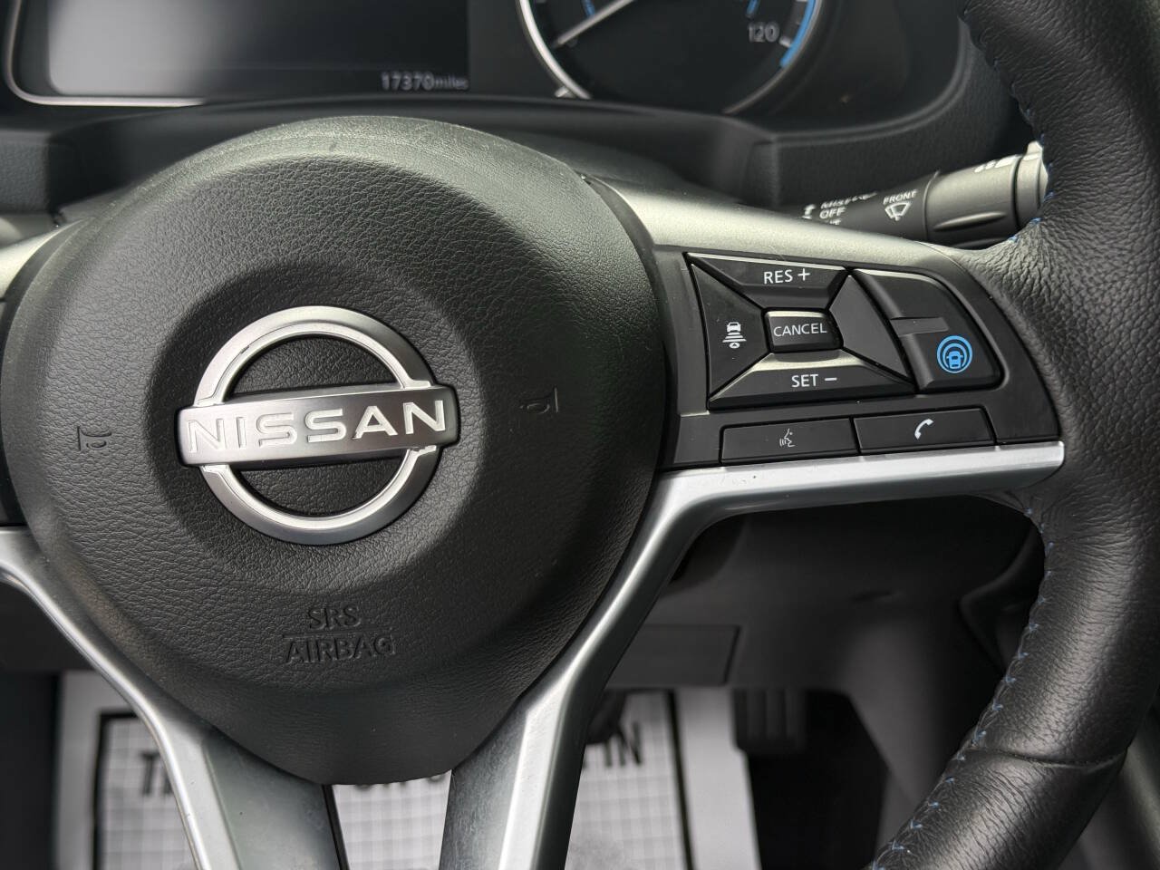Used 2025 Nissan Leaf SV Plus FWD image 14