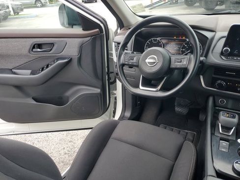 Used 2023 Nissan Rogue S image 14