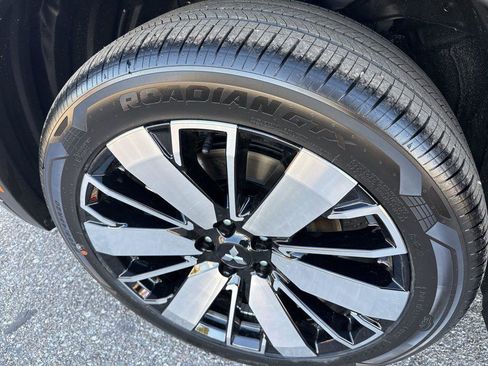New 2026 Mitsubishi Outlander SE FWD image 10