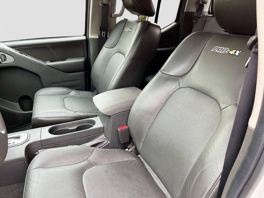 Used 2020 Nissan Frontier PRO-4X AWD/4WD image 22