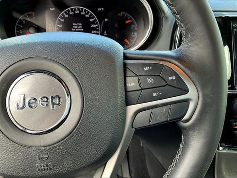 Used 2021 Jeep Grand Cherokee Overland AWD/4WD image 17