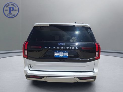 Used 2025 Ford Expedition Max Platinum AWD/4WD image 6