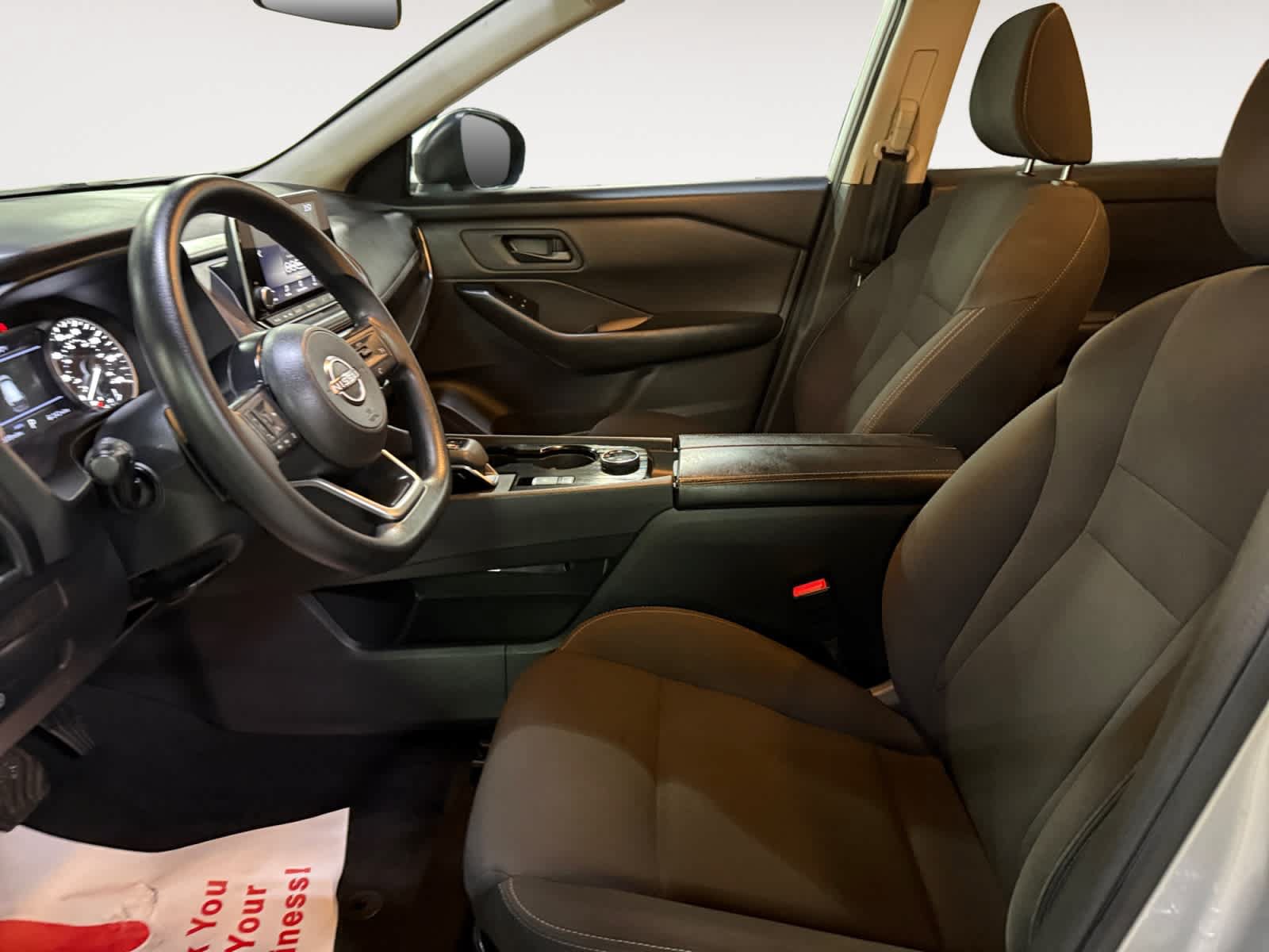 Used 2024 Nissan Rogue S AWD/4WD image 15