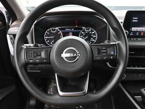 Used 2023 Nissan Rogue SV image 13