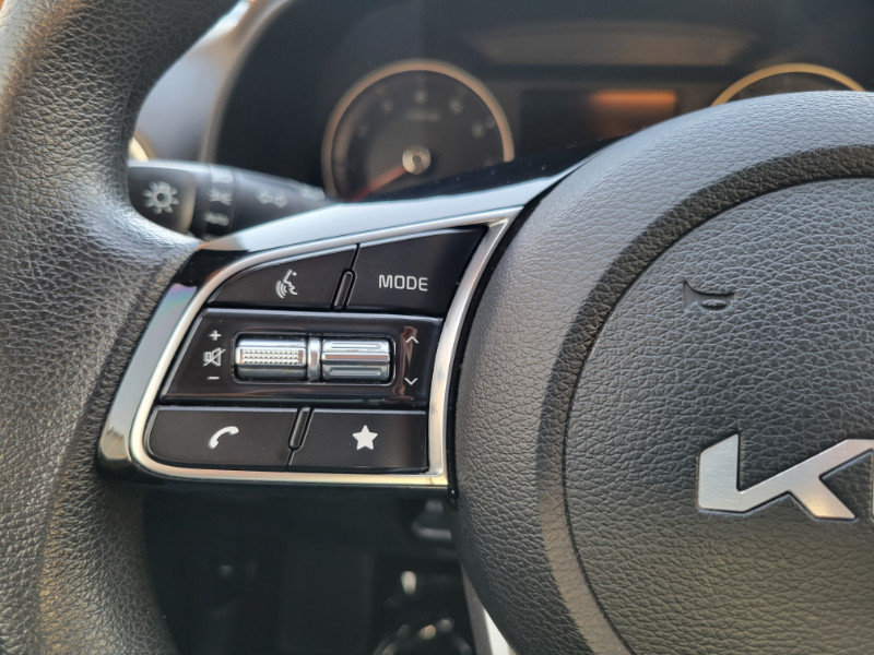 Used 2022 Kia Forte LXS FWD image 31