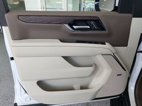 Certified 2025 GMC Yukon Denali w/ Denali Reserve Package AWD/4WD image 22