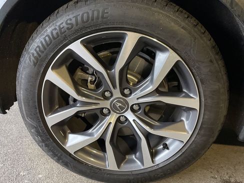 Used 2024 Acura MDX SH-AWD w/ Technology Package image 8