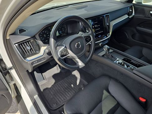 Certified 2022 Volvo V60 T5 Cross Country w/ Climate Package image 22