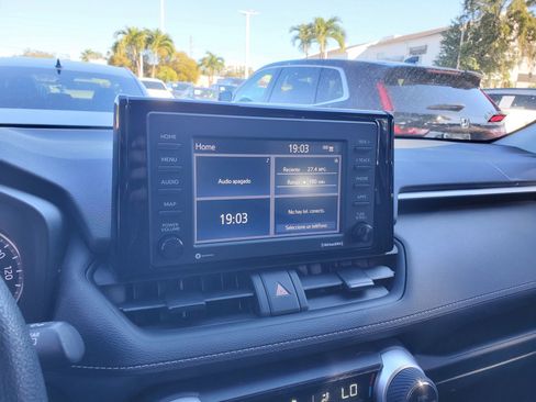 Used 2022 Toyota RAV4 XLE image 21