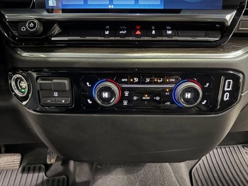 Certified 2025 Chevrolet Silverado 2500 LT w/ Convenience Package image 22