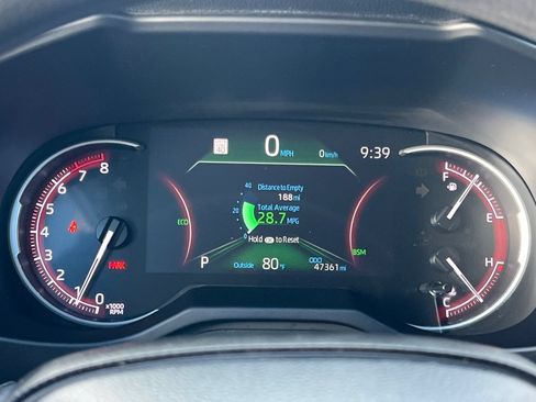 Used 2024 Toyota RAV4 XLE FWD image 35