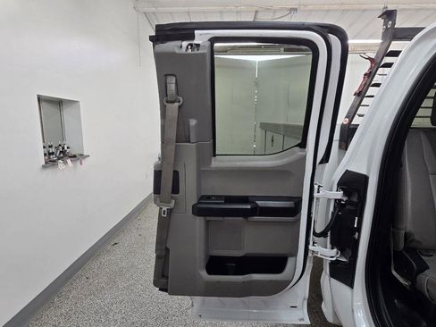 Used 2019 Ford F250 XL w/ STX Appearance Package RWD image 24