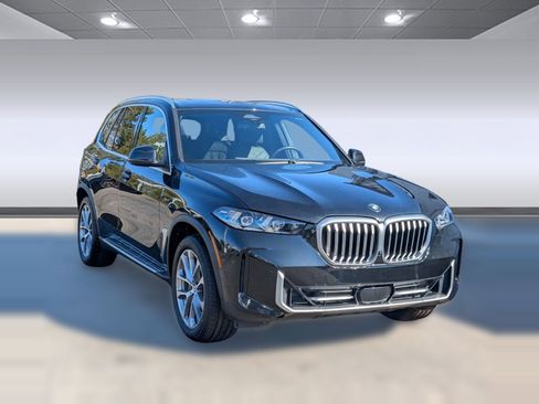 Certified 2024 BMW X5 sDrive40i image 7