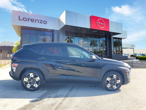 Used 2024 Hyundai Kona SEL image 4