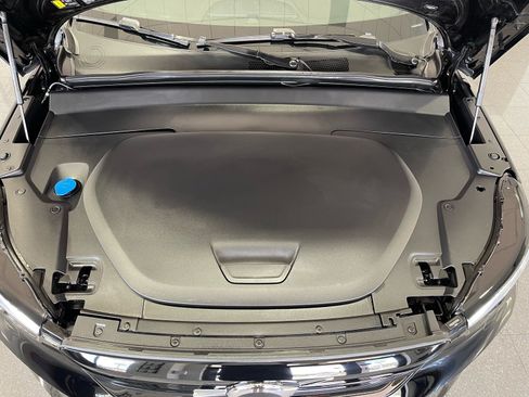 Used 2023 Volvo XC40 Recharge Ultimate AWD/4WD image 19