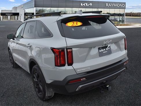 Certified 2023 Kia Sorento S w/ Panoramic Sunroof Package image 5