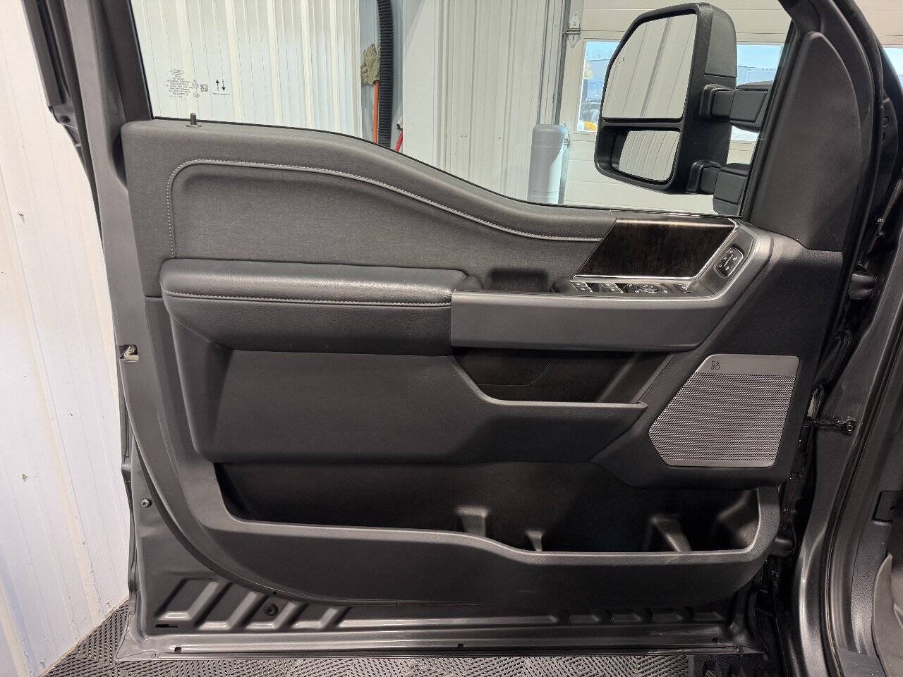 Used 2023 Ford F350 Lariat w/ Lariat Ultimate Package AWD/4WD image 13