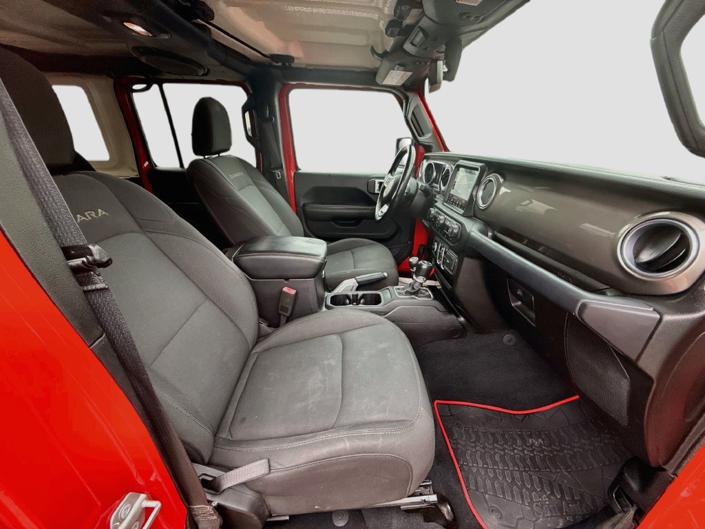 Used 2018 Jeep Wrangler Unlimited Sahara AWD/4WD image 27