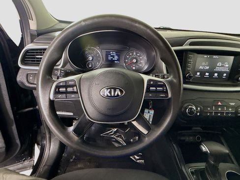 Used 2019 Kia Sorento FWD image 13