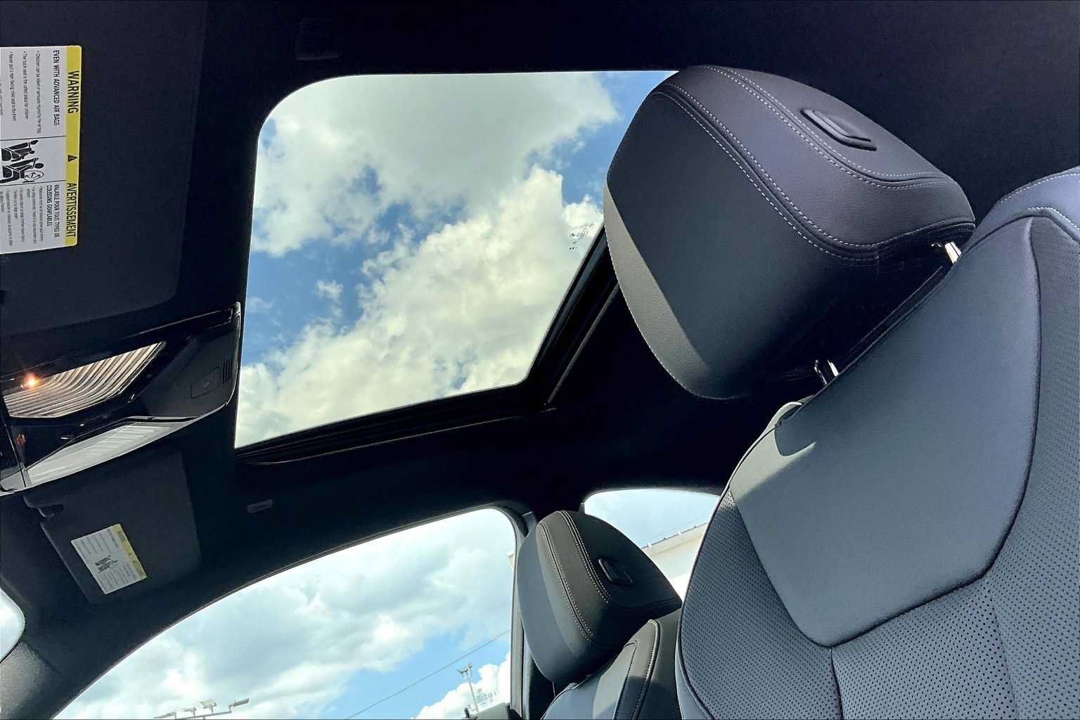 New 2025 BMW 230i Coupe w/ Premium Package RWD image 18