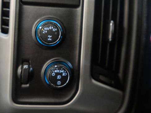 Used 2017 GMC Sierra 1500 SLE w/ SLE Value Package image 45