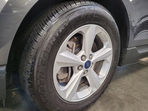 Used 2021 Ford Edge SE FWD image 31