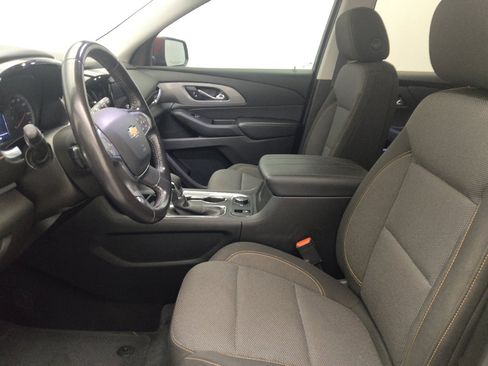 Used 2021 Chevrolet Traverse LT FWD image 17