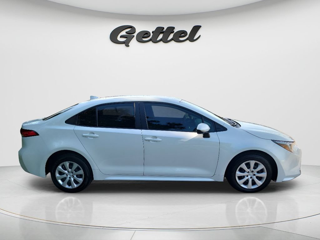 Certified 2026 Toyota Corolla LE FWD image 4