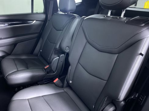 Used 2022 Cadillac XT6 Premium Luxury w/ Technology Package image 27