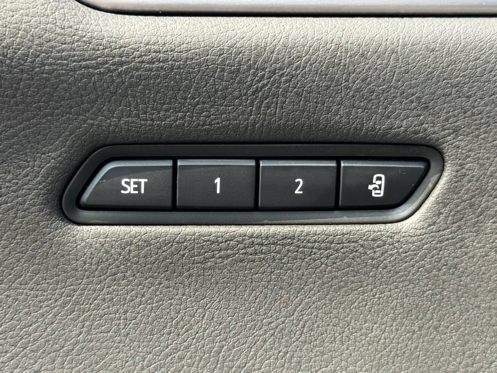 Certified 2024 Cadillac XT6 Sport w/ Technology Package AWD/4WD image 17
