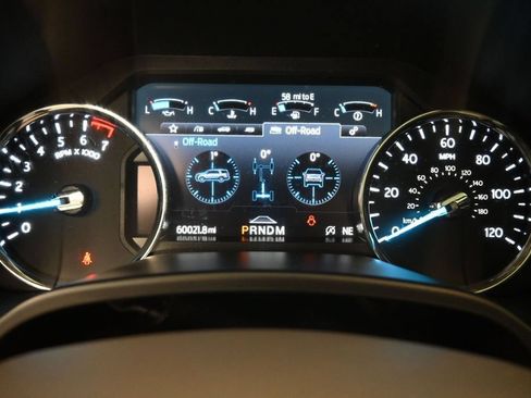 Used 2020 Ford Expedition Limited w/ Equipment Group 302A AWD/4WD image 12