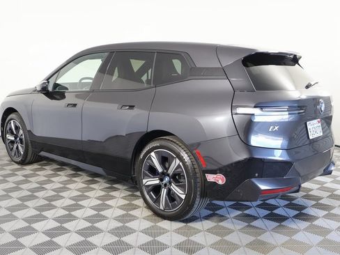 Used 2024 BMW iX xDrive50 w/ Premium Package AWD/4WD image 6