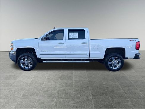 Used 2015 Chevrolet Silverado 2500 LTZ image 2