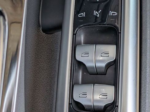 Used 2025 Mercedes-Benz C 300 Sedan image 15