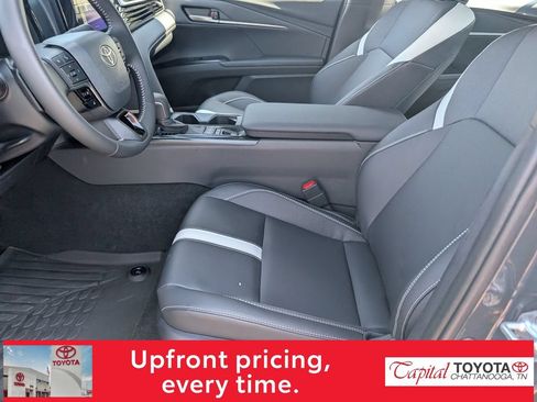 Used 2026 Toyota Camry SE FWD image 12