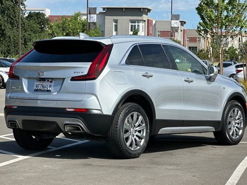 Used 2020 Cadillac XT4 Premium Luxury AWD/4WD image 4